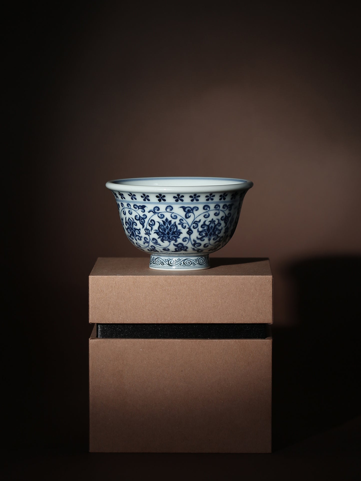 Oriday Blue and White Press Cup, hand drawn antique blue and white porcelain, thickened ceramic, entwined lotus master cup