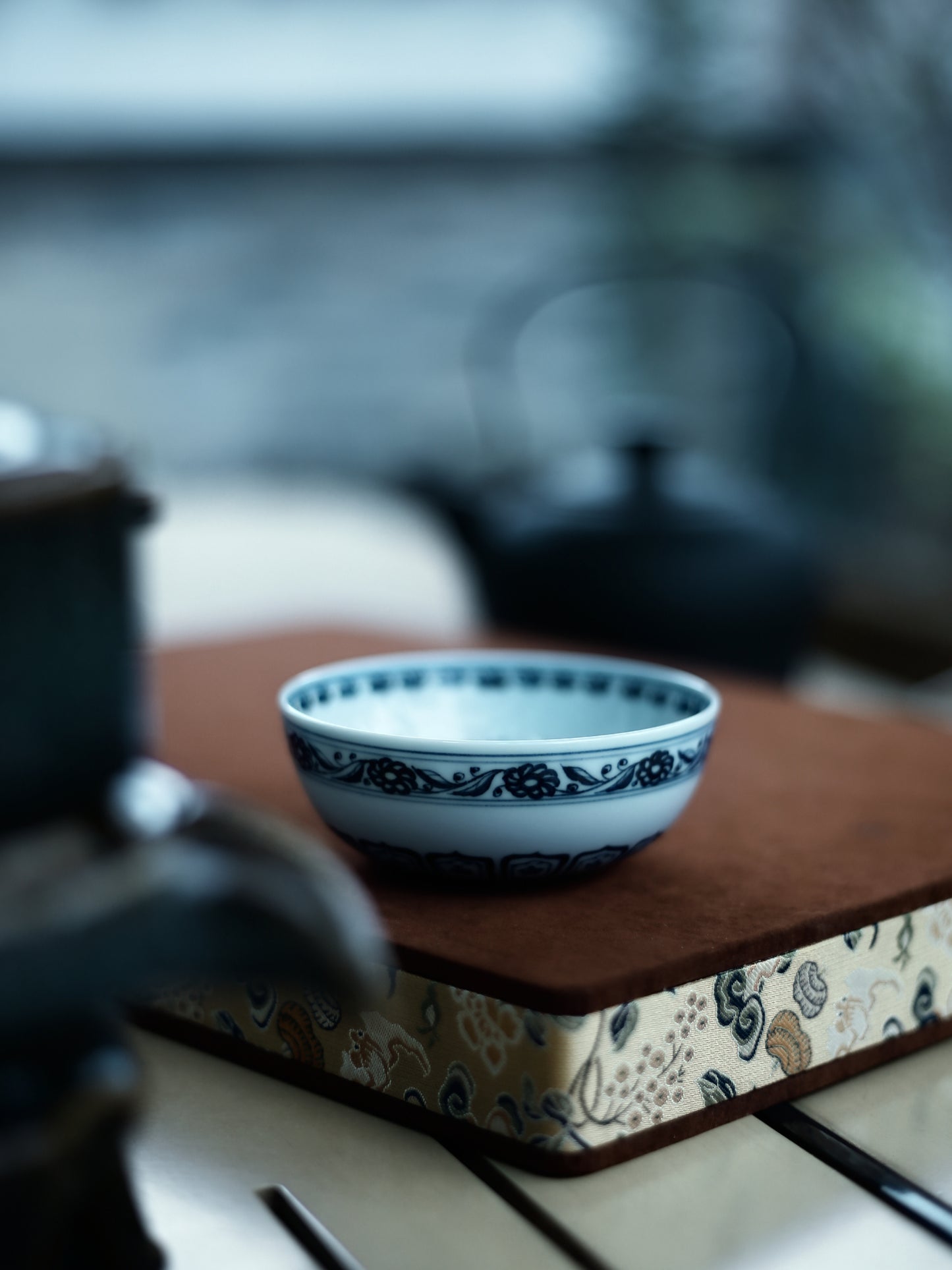 Oriday hand drawn blue and white Baoxiang patterned Pu erh cup, lying foot cup, single cup, retro ceramic tea cup, for personal use, master cup, gift giving