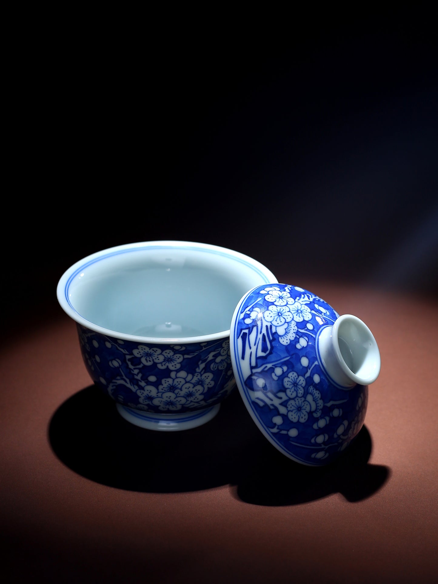 Oriday blue and white ice plum hand-painted full-color covered bowl tea cup antique ceramic handmade tea set single household anti scald tea bowl