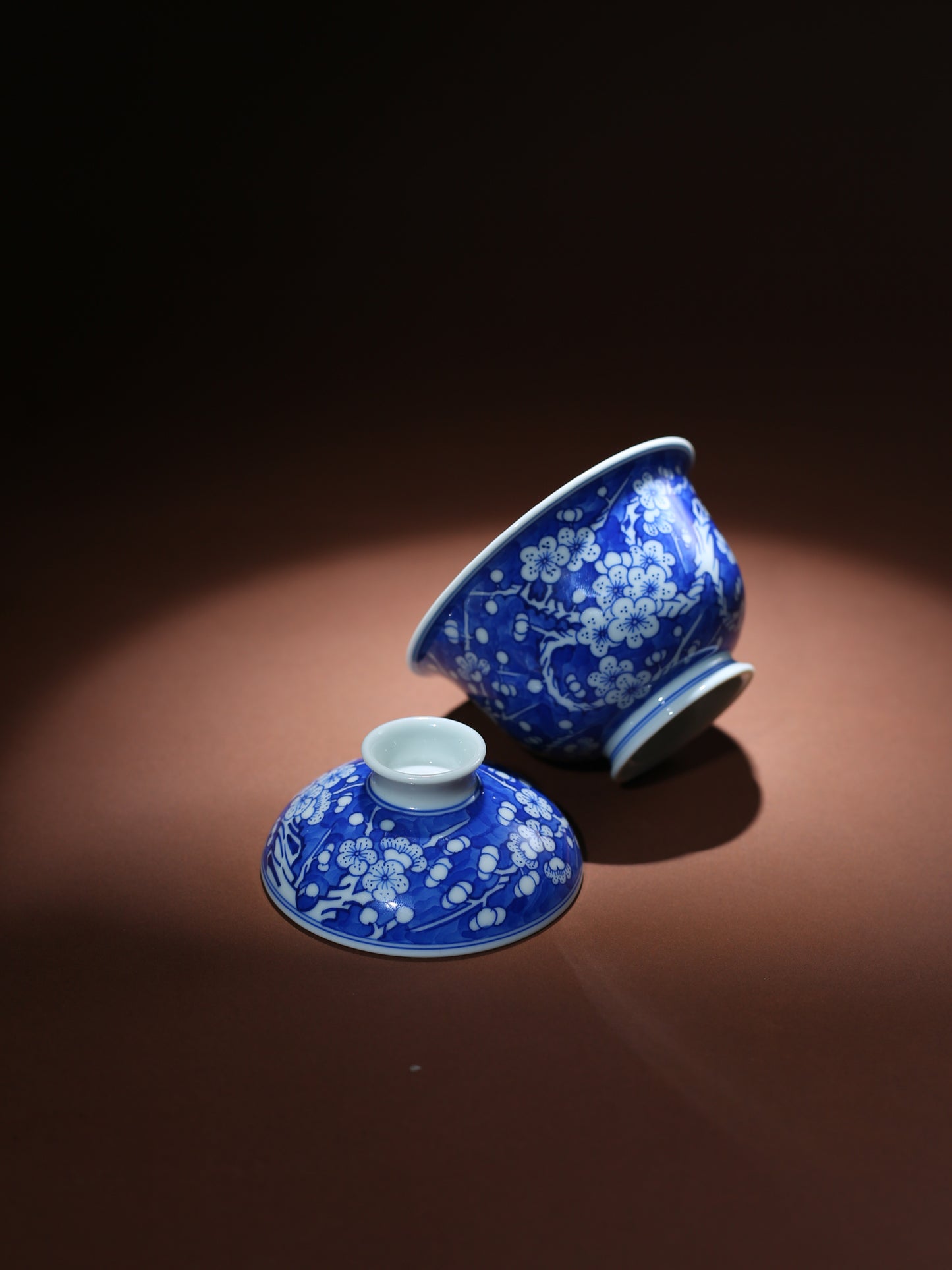 Oriday blue and white ice plum hand-painted full-color covered bowl tea cup antique ceramic handmade tea set single household anti scald tea bowl